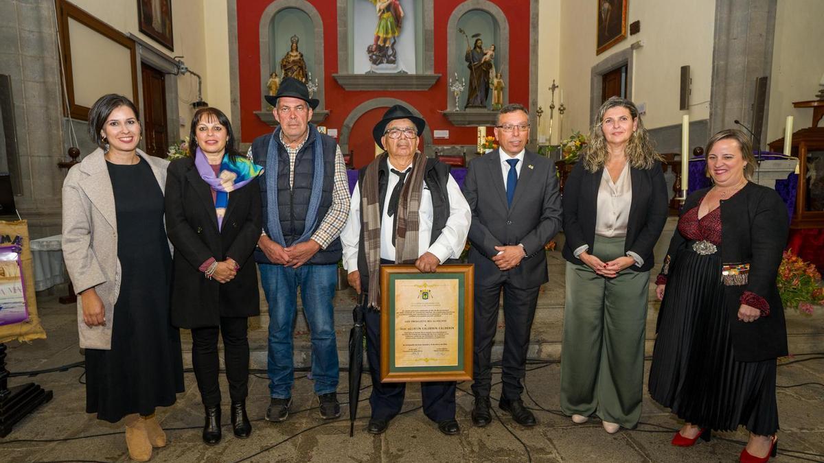 Agustín Calderín recibe el título de hijo predilecto de Valsequillo