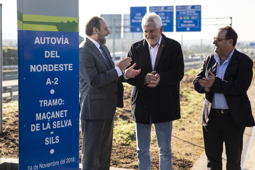 Foment inaugura el nou tram desdoblat de l'N-II, entre Sils i Maçanet