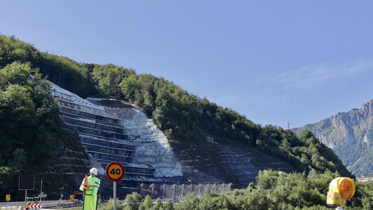 Asturias estado autopista huerta y túnel del negron