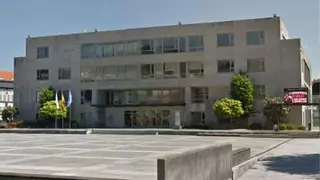 El secretario del Ayuntamiento de Boiro cree que a la funcionaria acusada de quedarse dinero "se le escapó de las manos"
