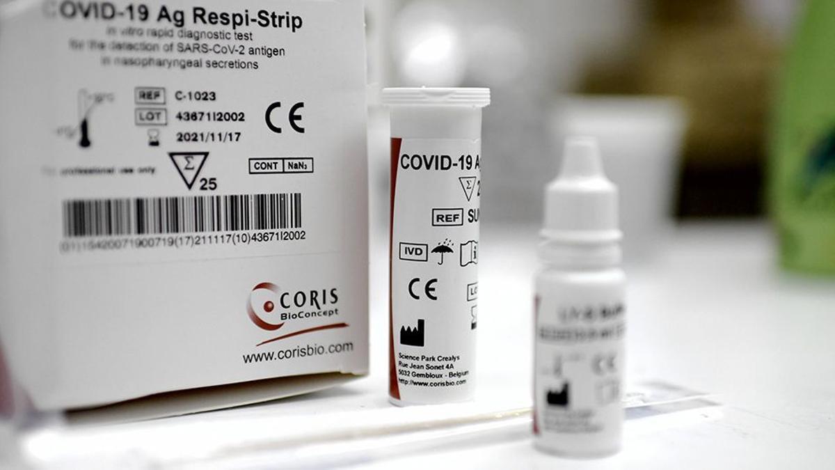 Las farmacias podrán vender (al fin) los test rápidos del COVID.