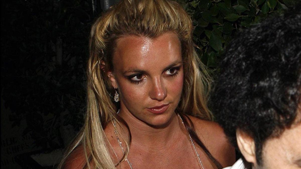 Britney Spears regresa al estudio de grabación