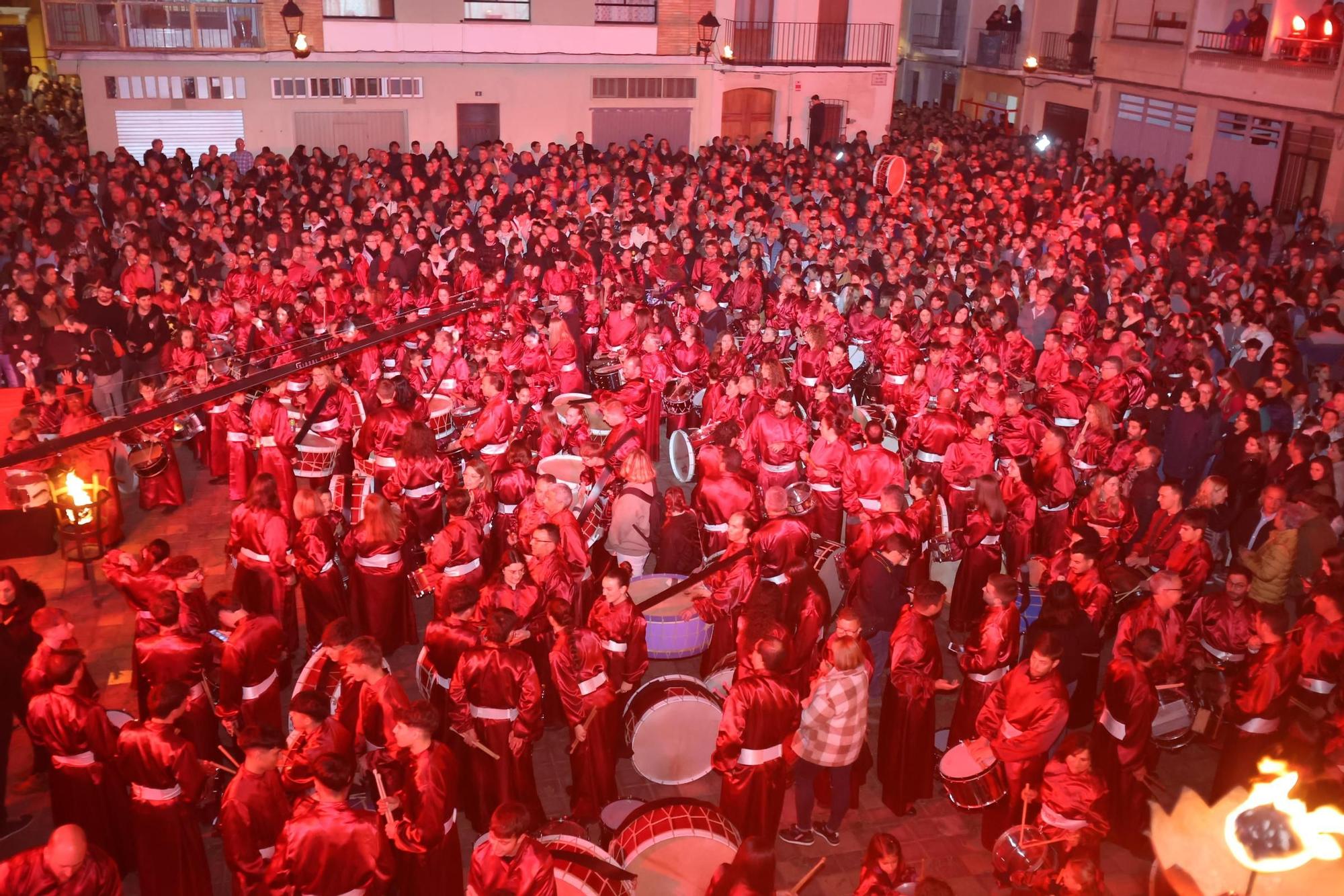 Las imágenes de la rompida de la hora en Almassora con Marcelino como protagonista