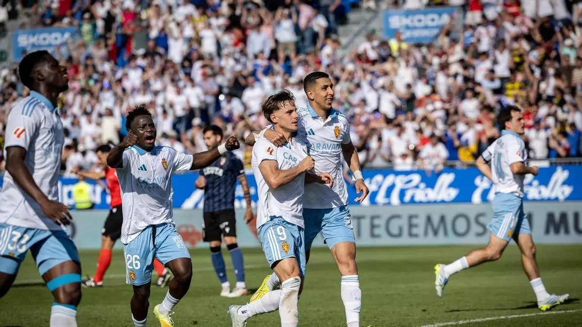 Dani Gómez, jugador del Real Zaragoza: "No podemos hacer tanto por remontar y en una desconexión lo tiramos"