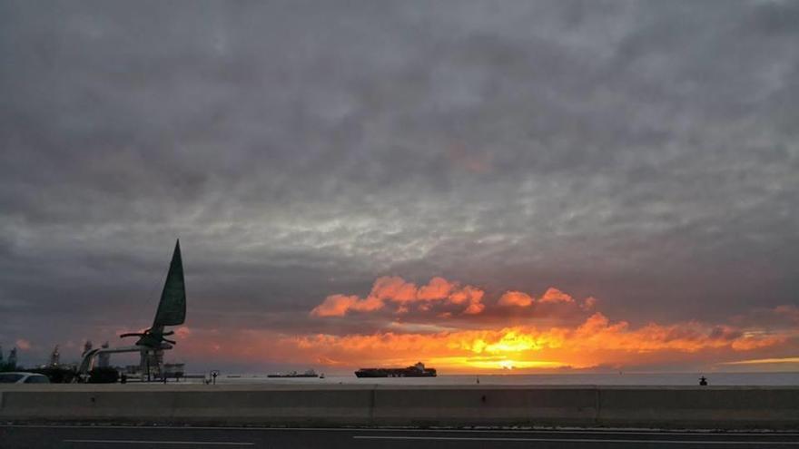 Cóctel de nubes y claros para este viernes en Canarias