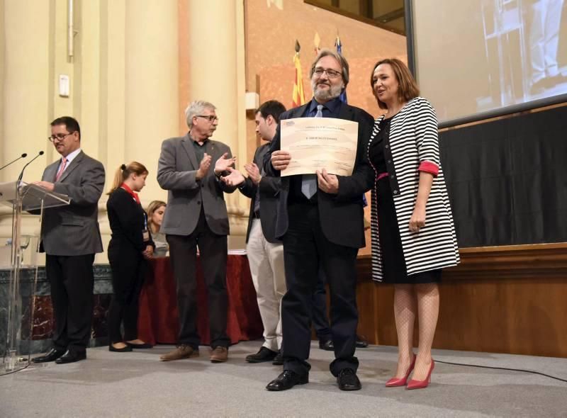 Imágenes de la ceremonia de premios por el Día de la Educación Aragonesa 2016