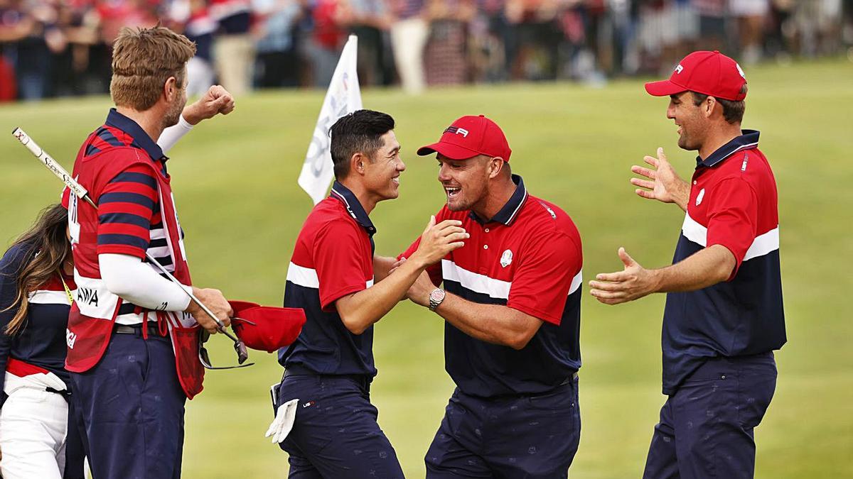 Los jugadores de EE UU celebran el triunfo en la Ryder Cup . |  // REUTERS