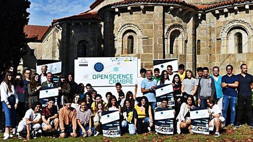 Alumnos organizadores, Viñas, Patiño, Boga y Mallo, ayer, en la presentación de la II Open Science.