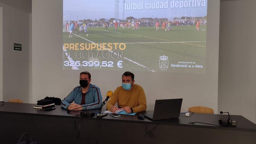 Reformas en el campo de fútbol de la ciudad deportiva de Navalmoral de la Mata