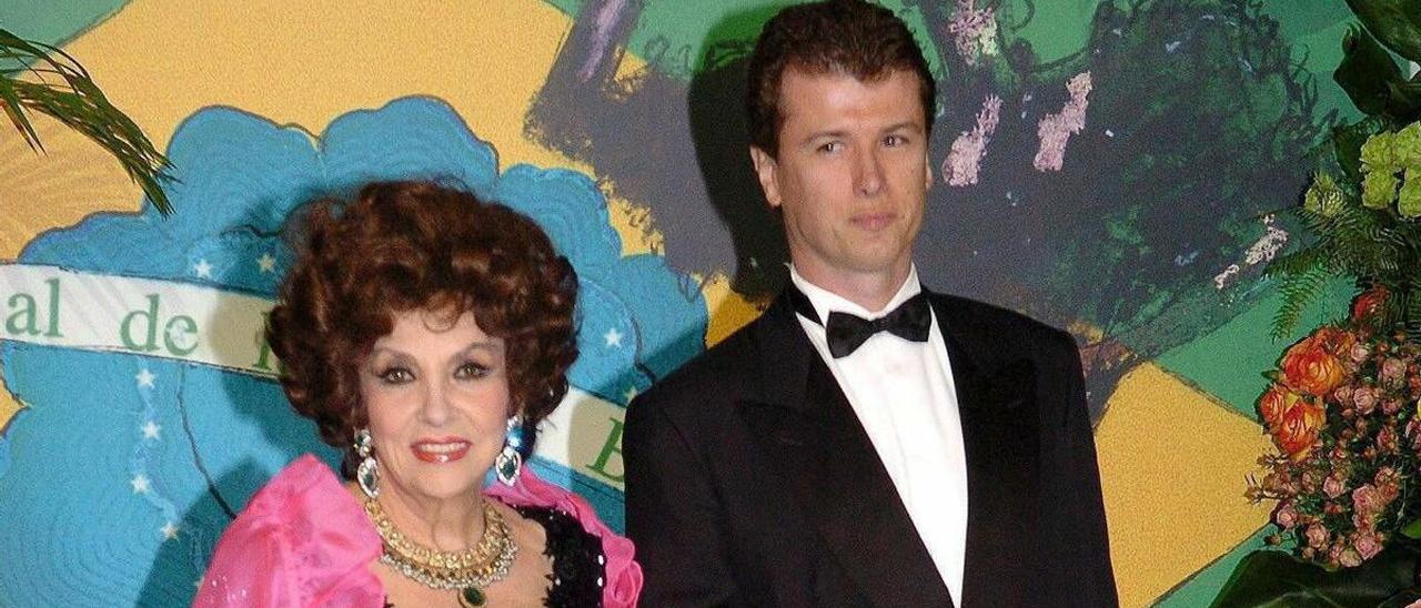 Gina Lollobrigida y Javier Rigau, en una foto de archivo del 2015.