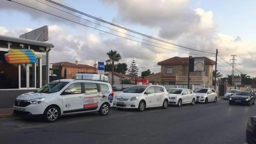 Imagen de la actual parada de taxis en Ciudad Quesada.