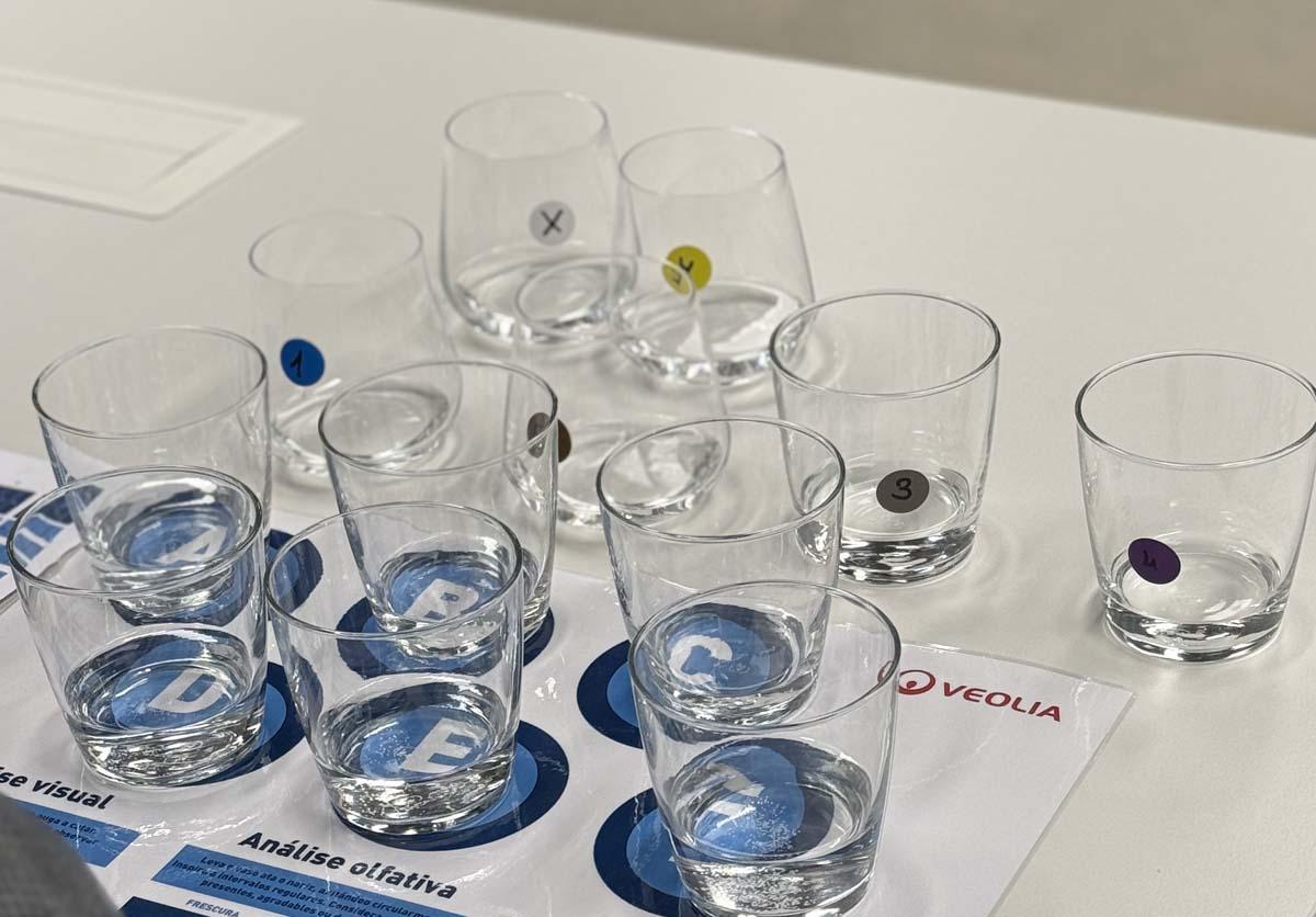 Na cata participaron profesionais de diferentes ámbitos da cidade.