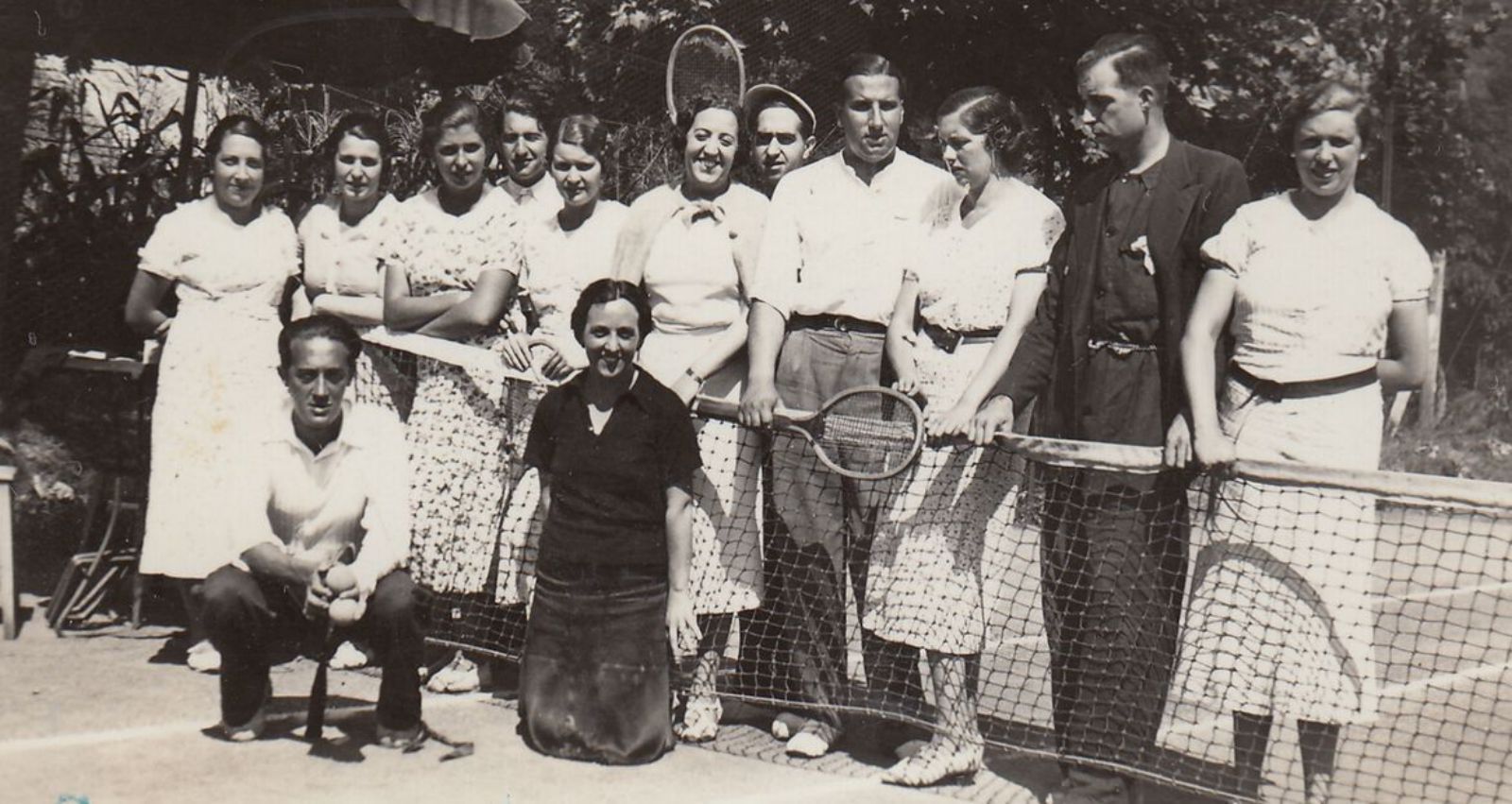 Participantes en el Campeonato de Tenis de Infiesto en 1934.