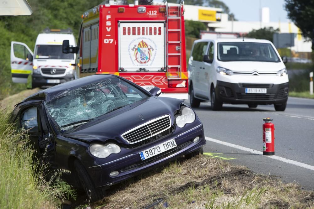 Un motorista fallece en un accidente en Guísamo