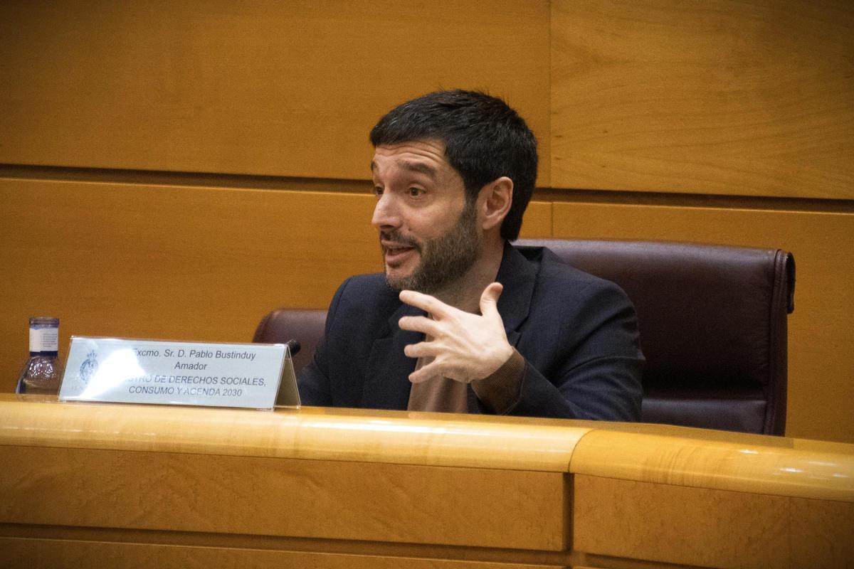 Pablo Bustinduy, ministro de Derechos Sociales, en el Senado.