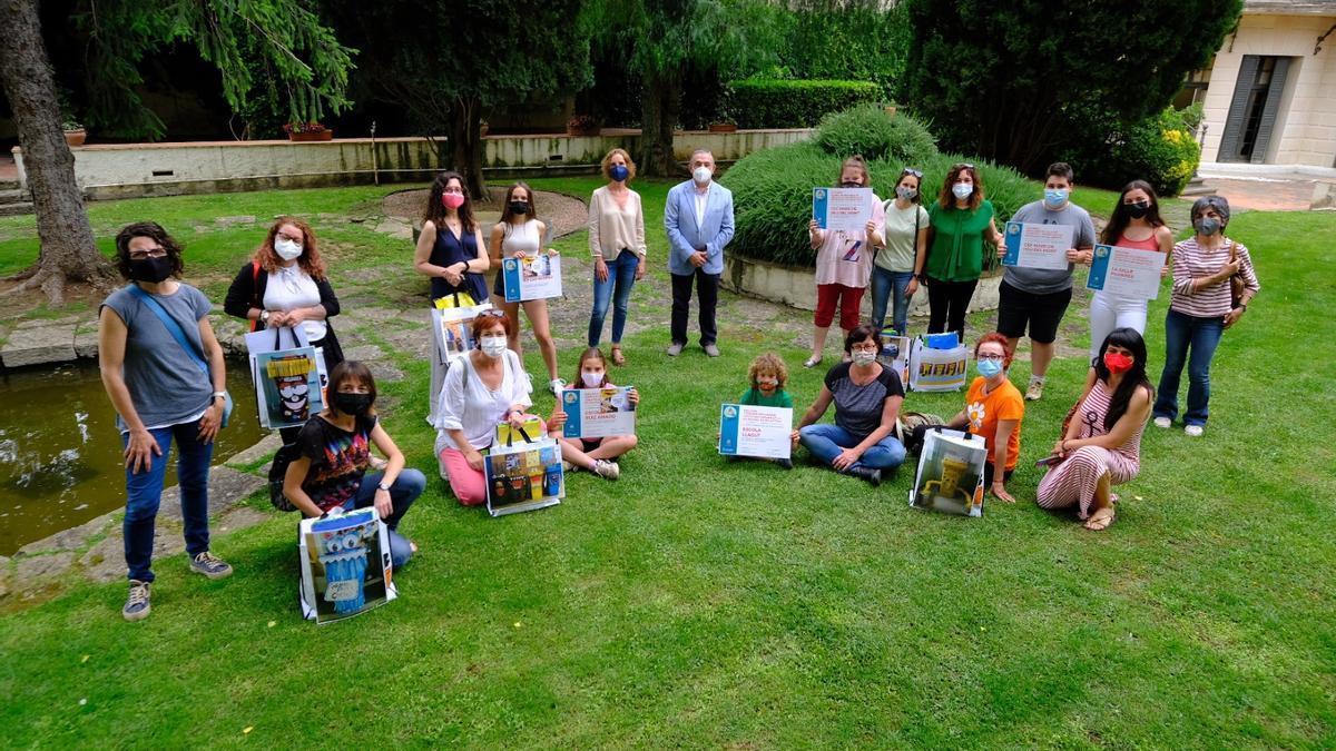 L’entrega, que s’ha realitzat aquest divendres 4 de juny als jardins del consell comarcal