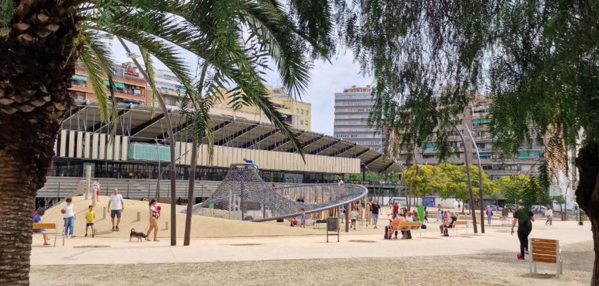 Barcelona estrena la nova plaça del Canòdrom Barcelona estrena la nova plaça del Canòdrom