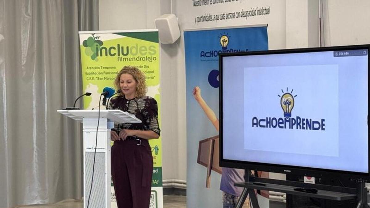 Myriam Lázaro, presidenta de CEAL, durante la presentación del anterior ‘Acho Emprende’ en Includes.