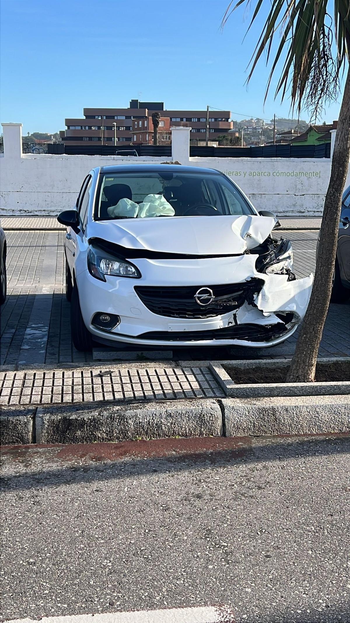 Otro de los coches afectados.