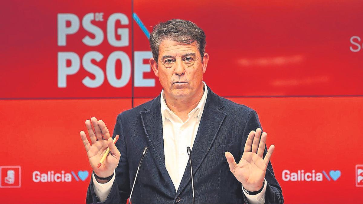 Besteiro, ayer, en su comparecencia tras la ejecutiva del PSdeG. |  Xoán Álvarez