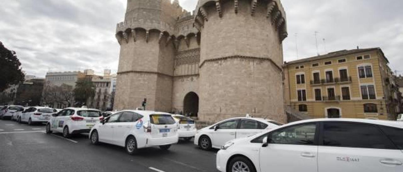 Protesta de taxistas en València, el pasado febrero.