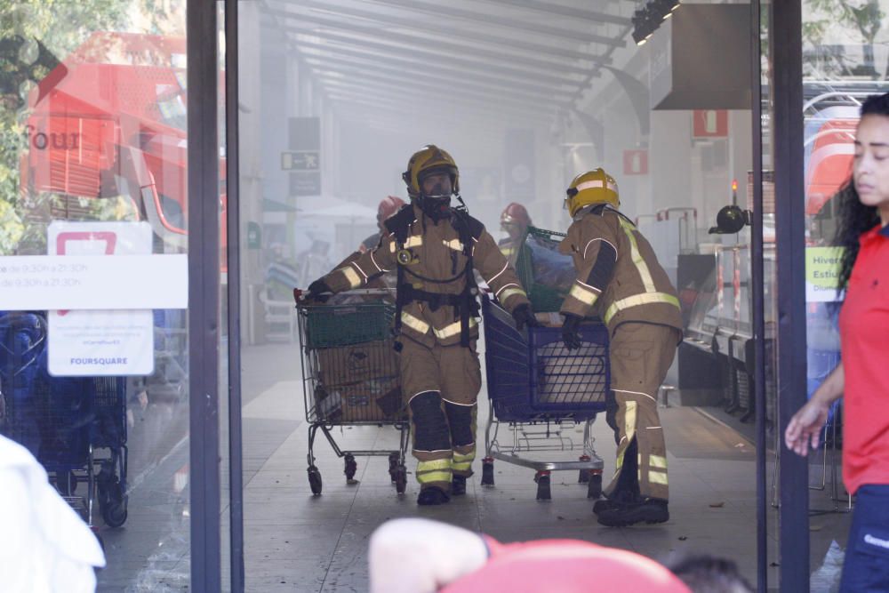 Incendi a la cambra frigorífica d'un supermercat de Girona