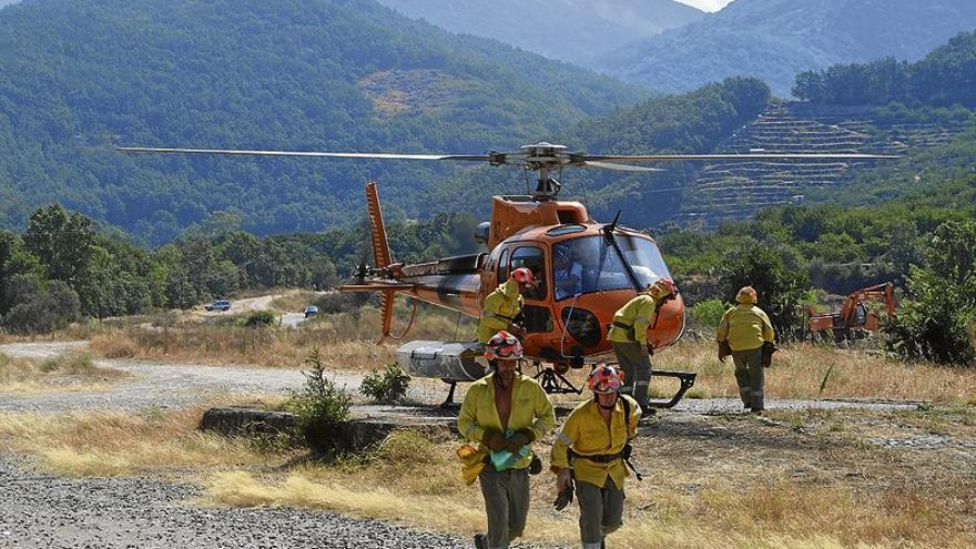 La piscina natural se reabre tras 5 días cerrada por el incendio