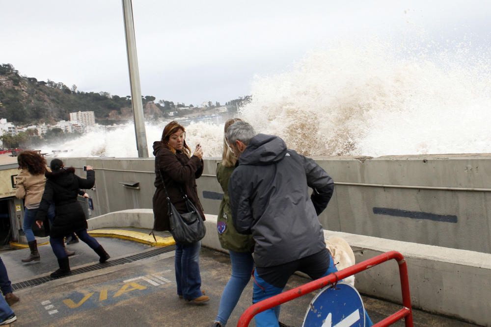 Efectes del temporal al passeig de Blanes