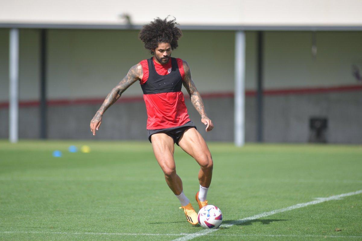 Aridane Hernández, en un entrenamiento con el Rayo Vallecano durante su última etapa en Primera, en 2023
