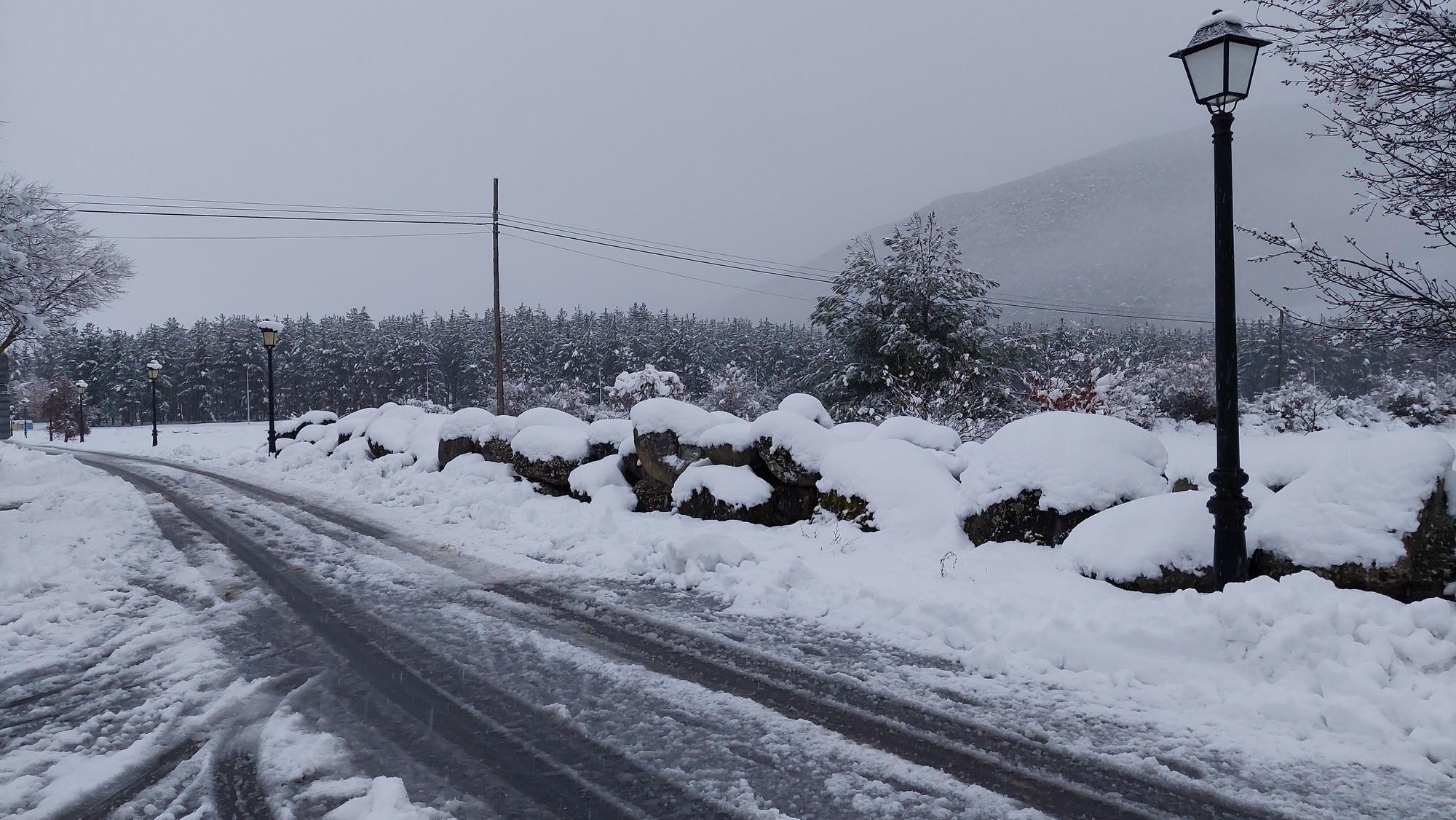La borrasca Gérard cubre el norte de Aragón de nieve