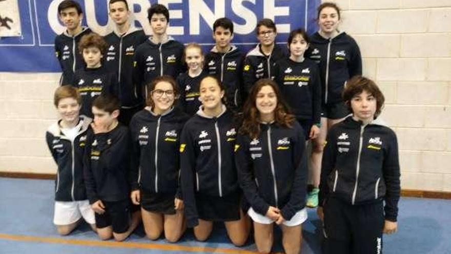 Equipo del CB A Estrada que compitió en el circuito orensano.