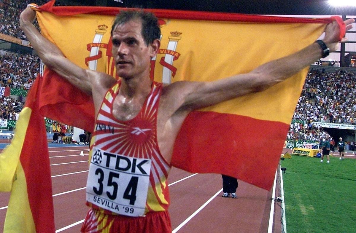 Abel Antón recorre en bus 25 años después el circuito sevillano donde fue campeón mundial