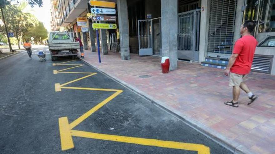Los Andenes El PSOE critica la reducción de espacio para los taxis