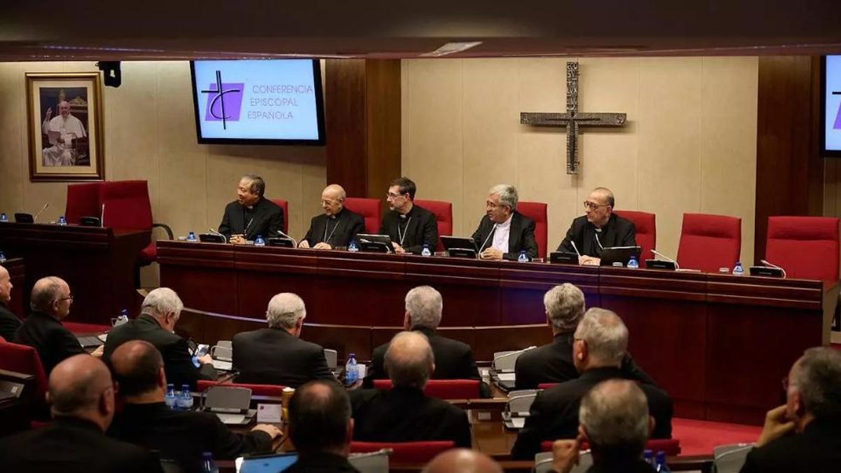 La Conferència Episcopal extraordinària que ha aprovat el pla de reparació per a les víctimes de la pederàstia