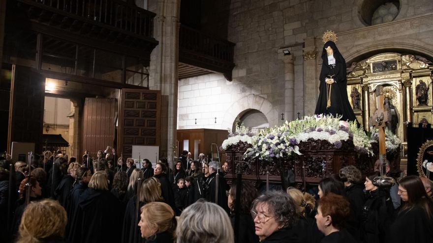 La Soledad, arropada en su casa