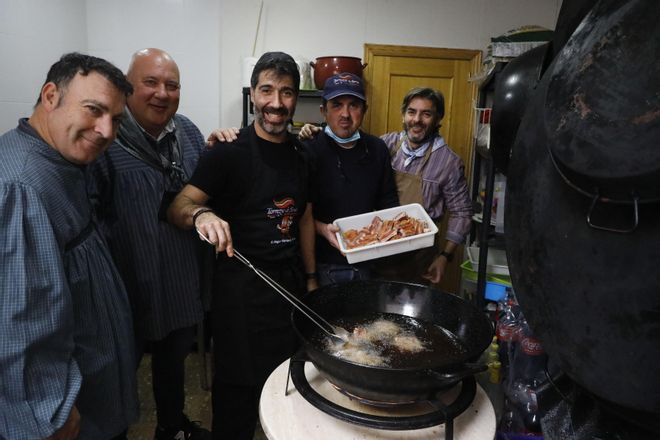 Reina-Paz agota mil torreznos sorianos en el Quinto y Tapa más original de las Fallas
