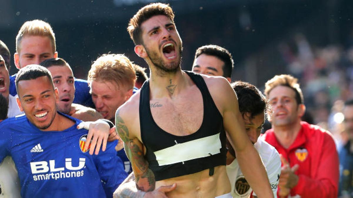 Piccini desata la locura en Mestalla