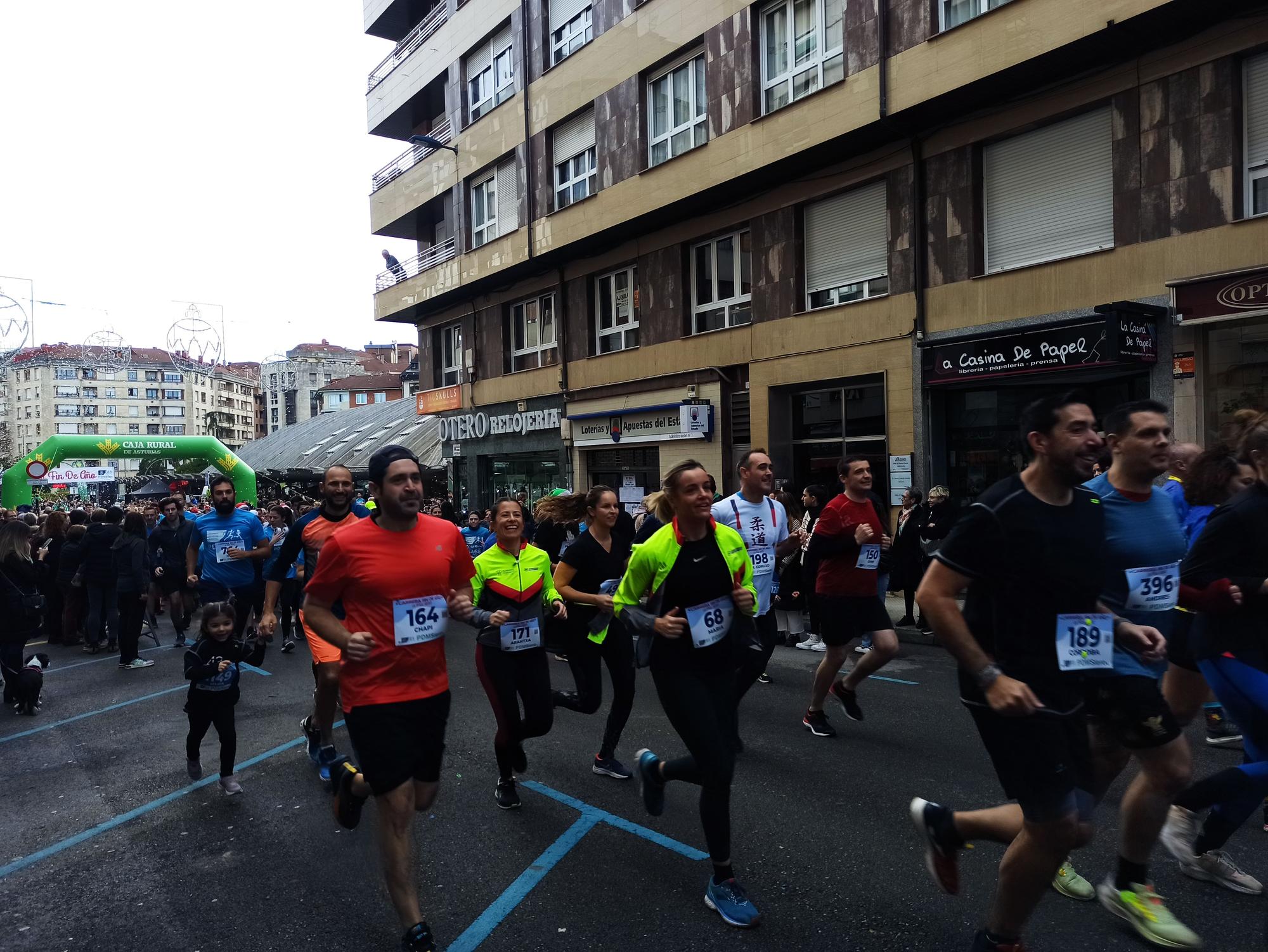 Casi 1.500 participantes disputan la carrera de Fin de Año de Pola de Siero