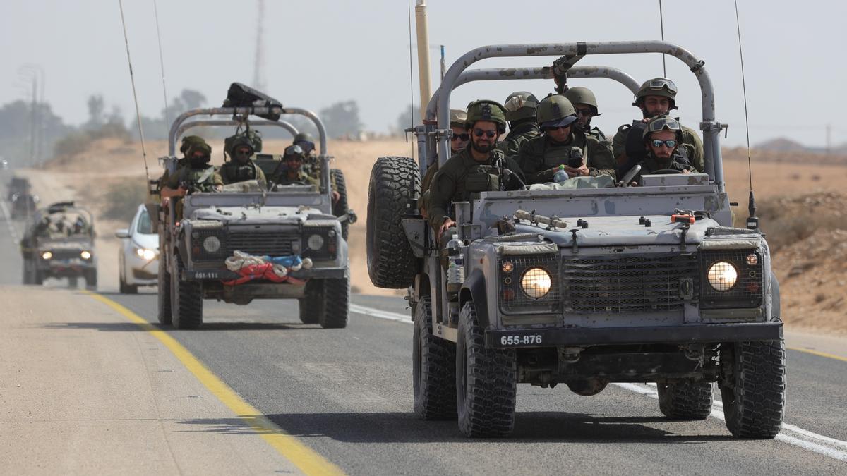 El ejército israelí se concentra en la frontera con Gaza.