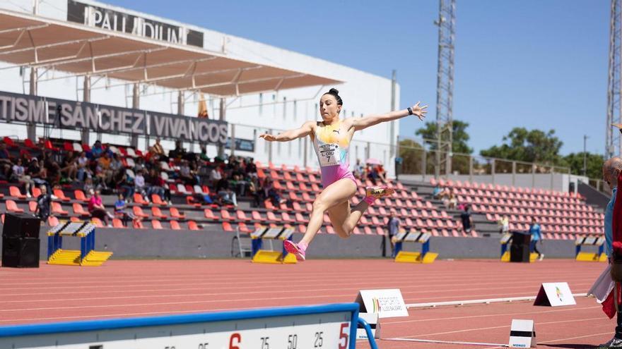 Asier Martínez, Blanca Hervás y Guillem Crespí vuelan en el Meeting Ibiza Toni Bonet