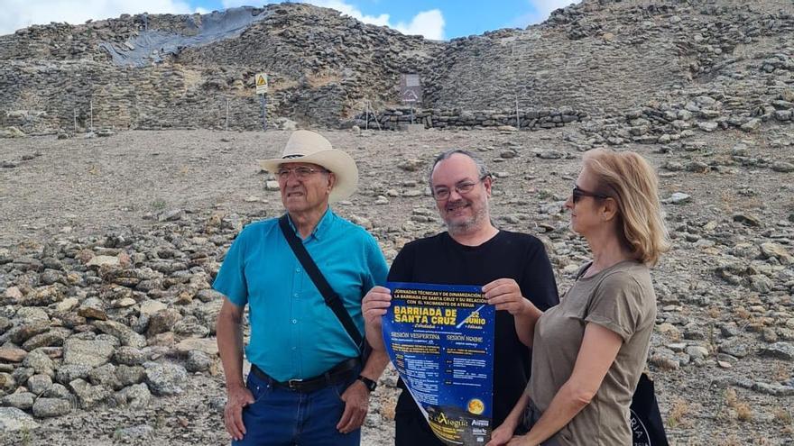 La asociación Amigos de Ategua organiza unas jornadas en el yacimiento arqueológico.