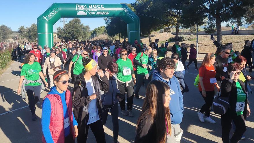 Villafant, with 800 participants, and Navata, with 160 participants, are both competing against cancer.
