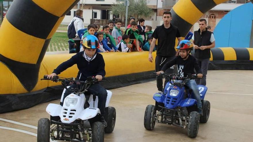 Los niños disfrutan de una tarde de quads en Onda