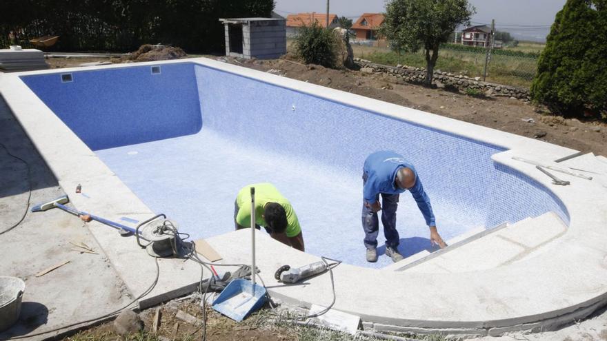 Vigo encabeza la construcción de piscinas privadas en Galicia: “Estamos desbordados”