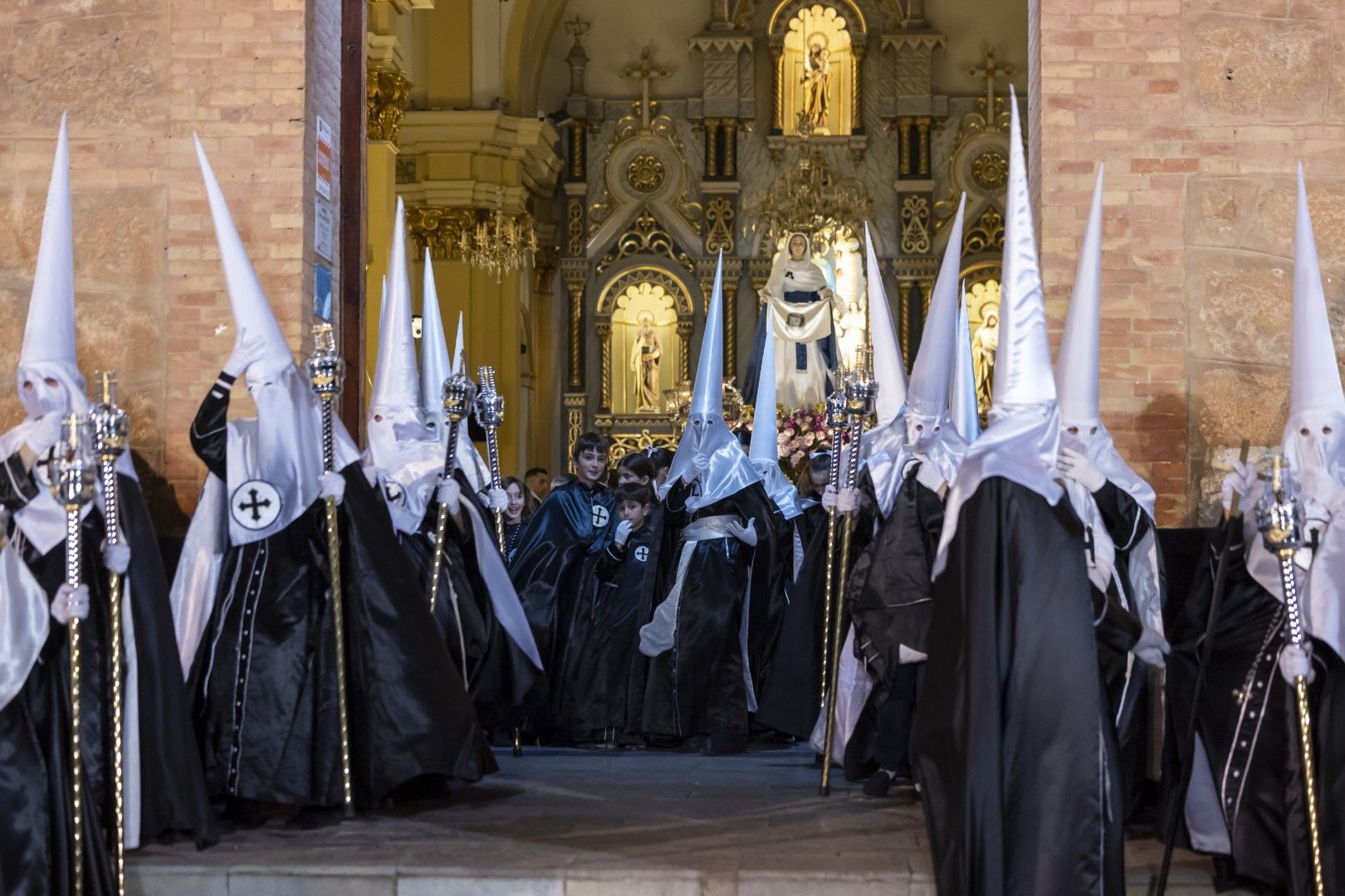 Encuentro de la Vía Dolorosa en Torrevieja del Miércoles Santo con la presencia del obispo José Ignacio Munilla