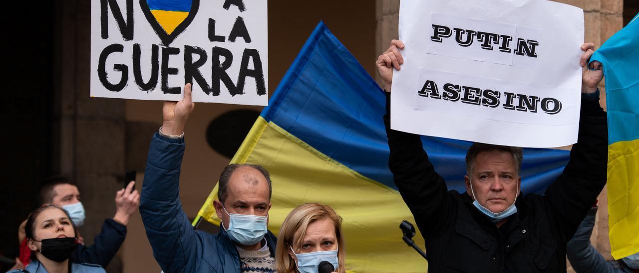 Imagen de la concentración en apoyo al pueblo ucraniano el 28 de febrero en Castelló.