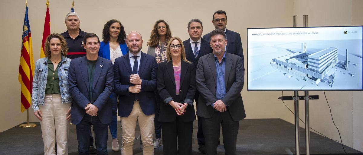 Autoridades asistentes a la presentación del proyecto