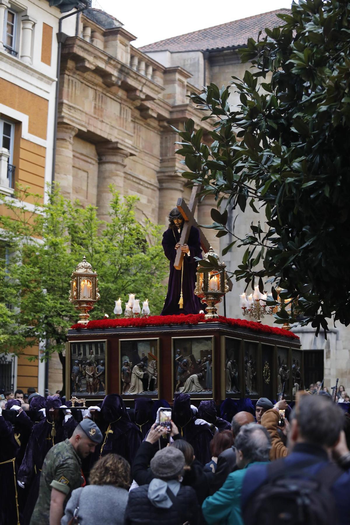 La procesión del Nazareno de Oviedo La procesión del Nazareno de Oviedo