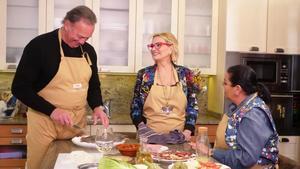 Bertín Osborne, Ainhoa Arteta y María del Monte en ’Mi casa es la tuya’.