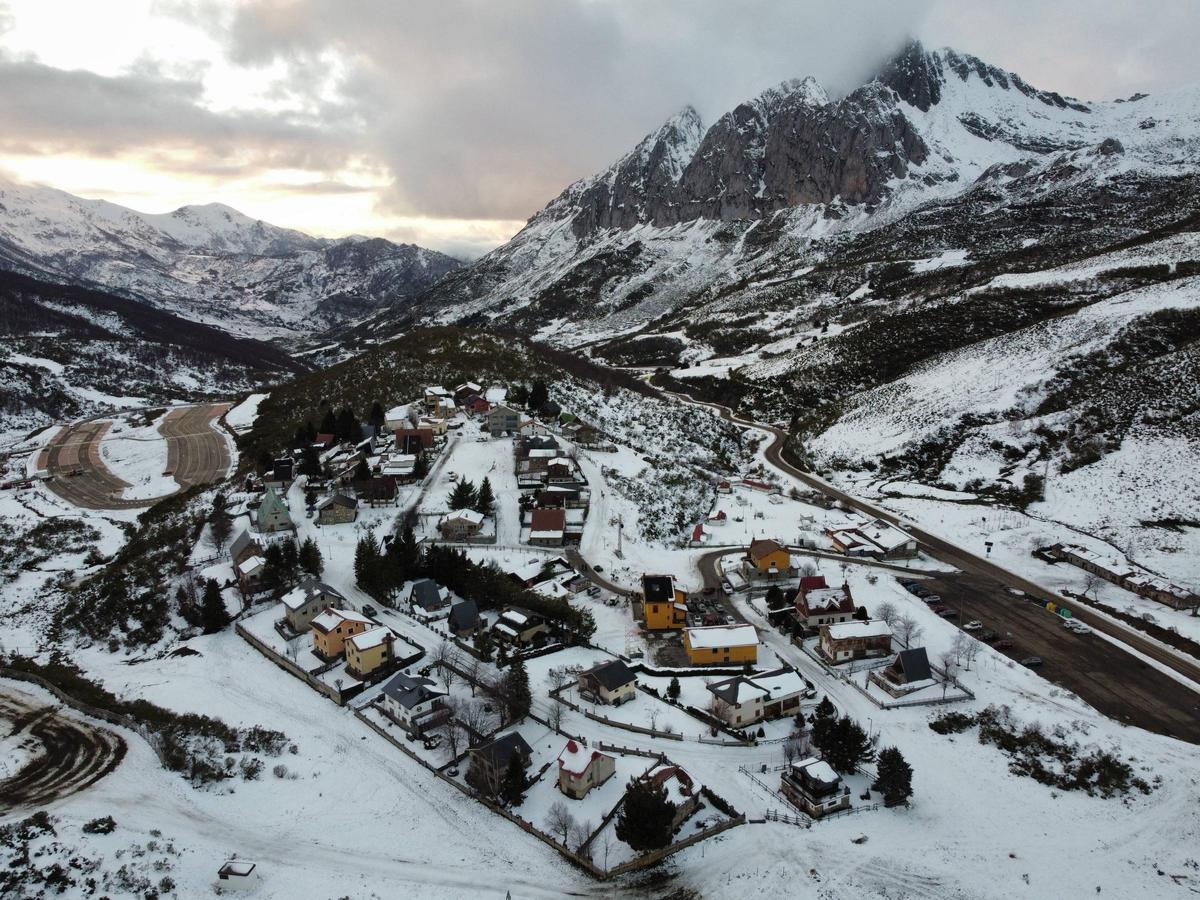 La Raya y Fuentes de Invierno, a vista de dron.